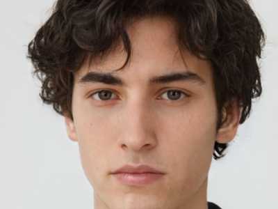 青山区镶牙还是种牙厉害的医生(郭皓年医生热门TOP技术到位)